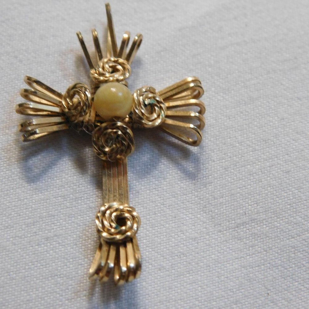 Vintage Gold Tone Color Crucifix Cross Pendants LOT OF 2 - Picture 3 of 4